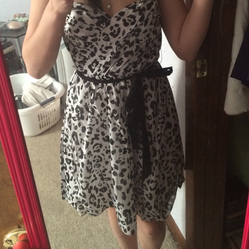 Dress - Picture 2 of 2